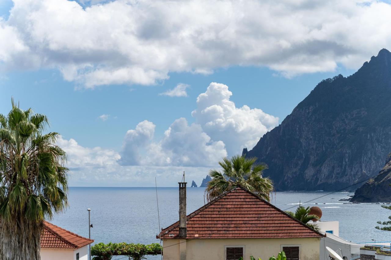 Madeira Surf Camp Hostel Porto Da Cruz Εξωτερικό φωτογραφία