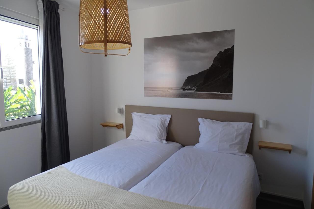 Madeira Surf Camp Hostel Porto Da Cruz Εξωτερικό φωτογραφία