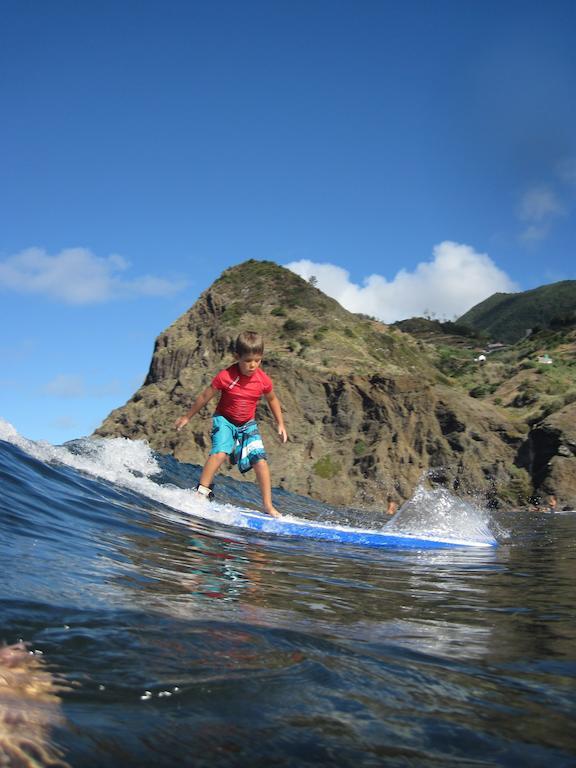Madeira Surf Camp Hostel Porto Da Cruz Εξωτερικό φωτογραφία